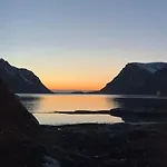 Luxury In Beautiful Lofoten With Jacuzzi And Sauna *