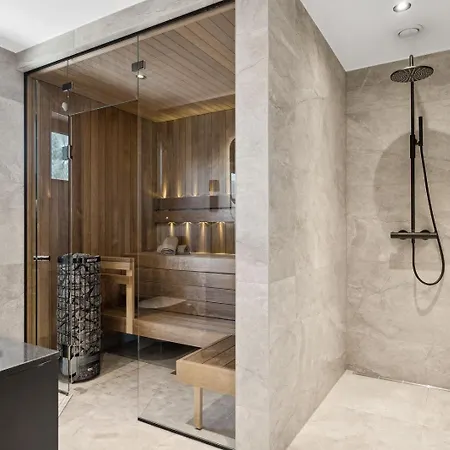 Luxury In Beautiful Lofoten With Jacuzzi And Sauna Leilighet *