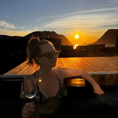 Apartamento Luxury In Beautiful Lofoten With Jacuzzi And Sauna