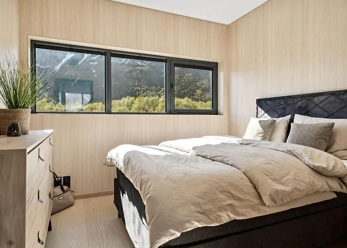 Luxury In Beautiful Lofoten With Jacuzzi And Sauna アパート