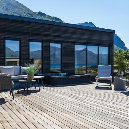 Luxury In Beautiful Lofoten With Jacuzzi And Sauna Lägenhet *